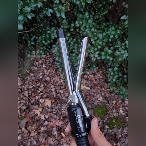 Conair Instant Heat Black Curling Iron| Great Condition & Barely Used - Picture 3 of 8